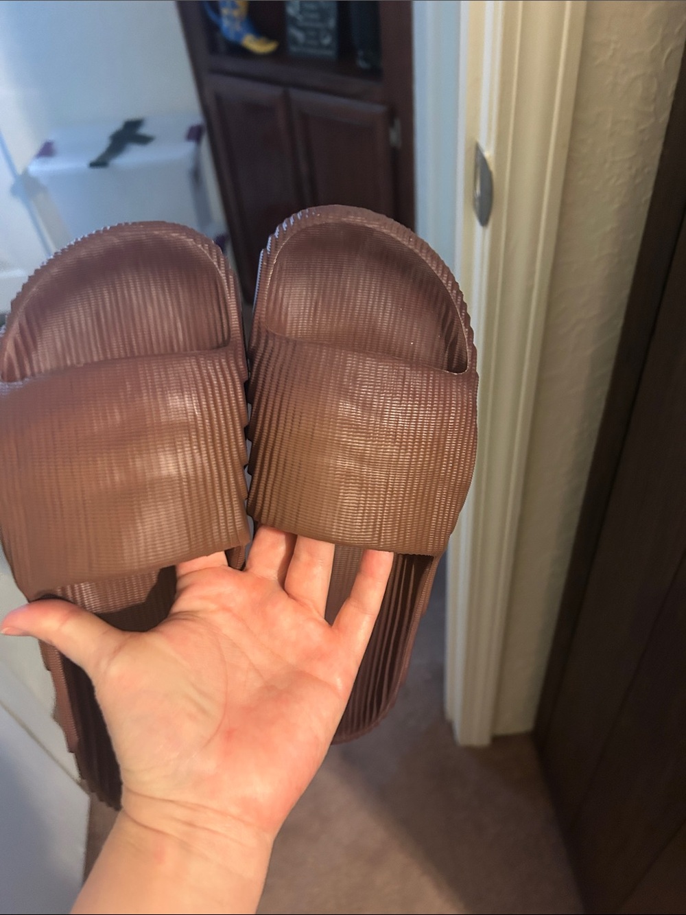 Brown Textured Slide Sandals adillette 22 - Picture 4 of 9